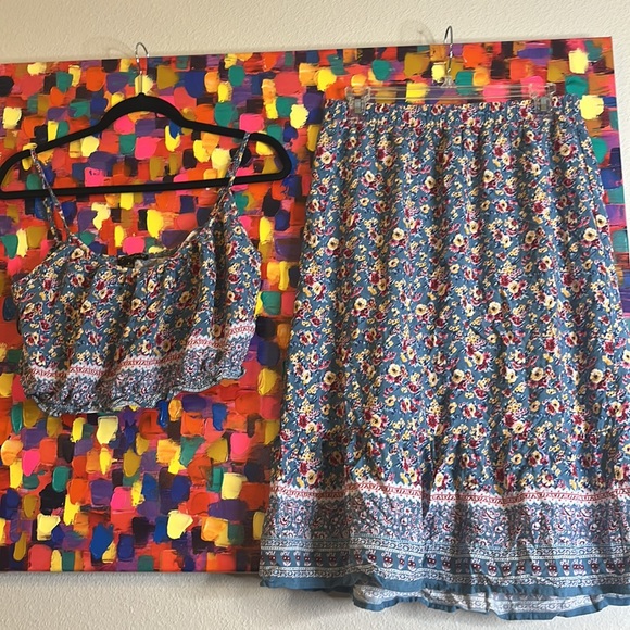 Multi print/ floral 2 piece set - Picture 2 of 2